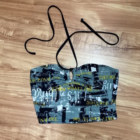 cropped halter top - Picture 2 of 3